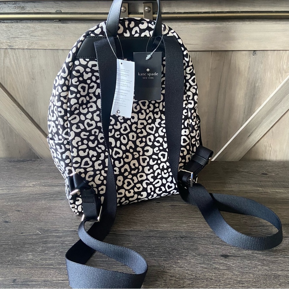 Kate Spade New York Medium Backpack Graphic Leopard Chelsea New KF338 $299 Ret - Picture 4 of 10